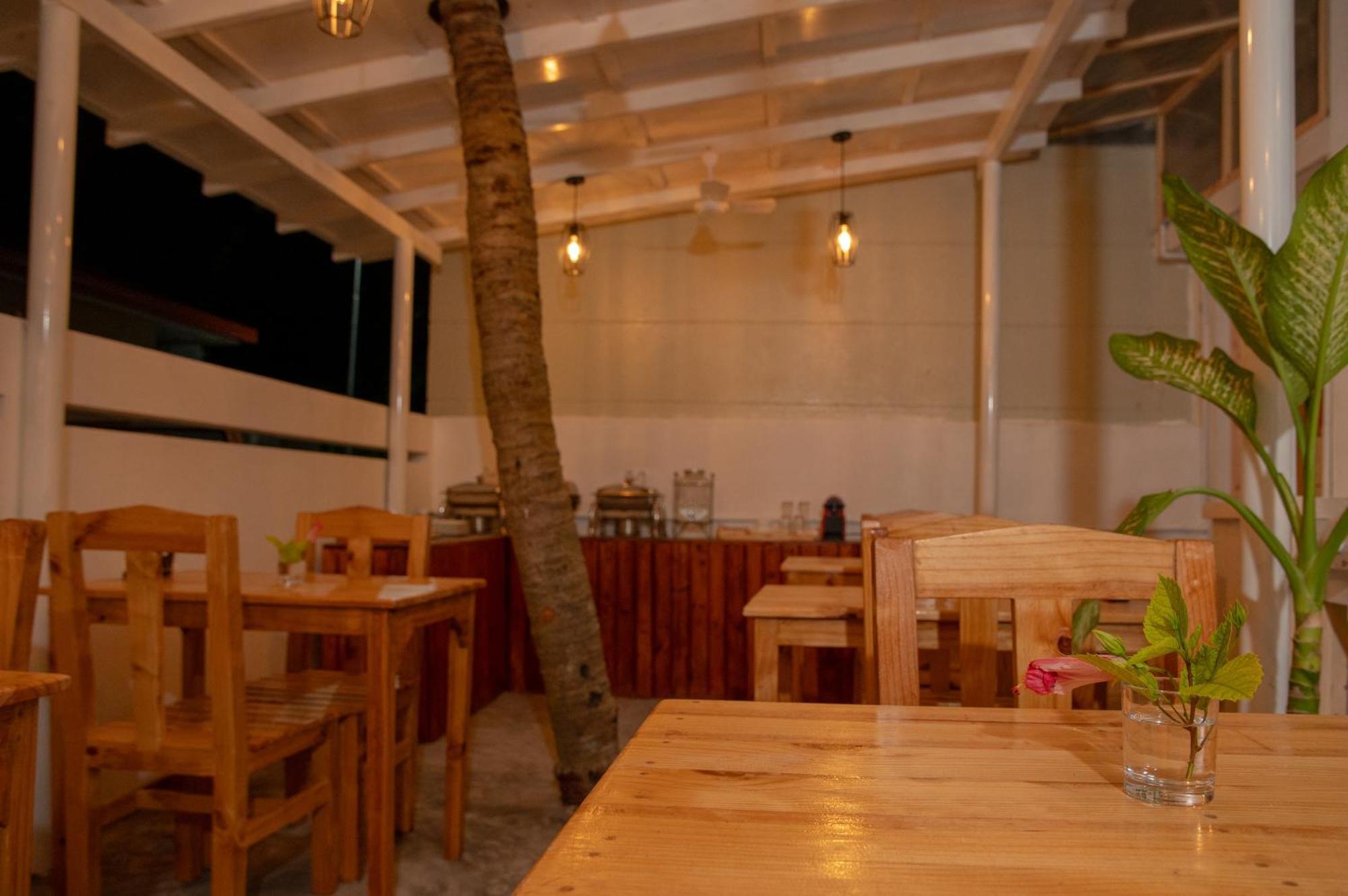 Biosphere Inn Dharavandhoo Ngoại thất bức ảnh